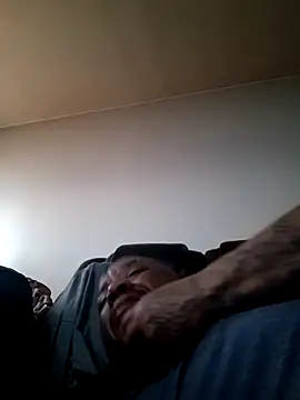 Snapshot of yellowwetfox chatting on March 22, 10:37 pm yellowwetfox online show from March 22, 10:37 pm