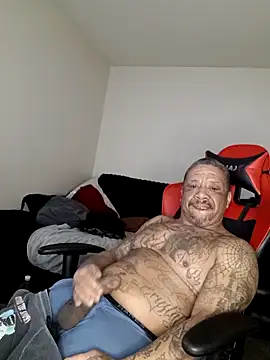 Snapshot of yellowwetfox chatting on February 17, 2:36 pm yellowwetfox online show from February 17, 2:36 pm