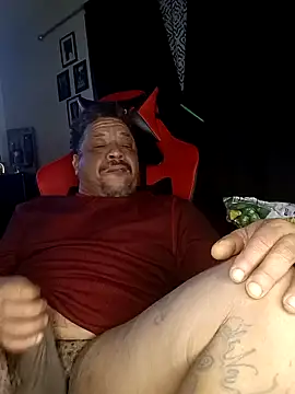 Snapshot of yellowwetfox chatting on January 19, 3:29 am yellowwetfox online show from January 19, 3:29 am