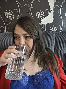 HouseWifeWhore Milf online show from June 30, 1:22 pm