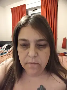 HouseWifeWhore Milf online show from June 6, 2:28 am