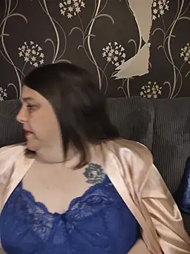 HouseWifeWhore Milf online show from June 21, 9:09 pm