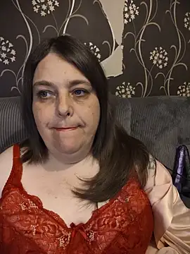 HouseWifeWhore Milf online show from June 6, 11:32 pm