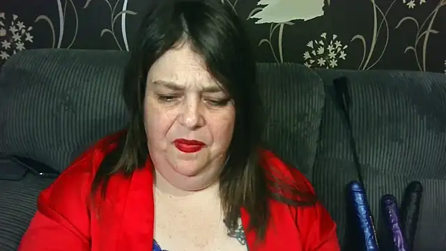 HouseWifeWhore Milf online show from April 5, 12:50 am