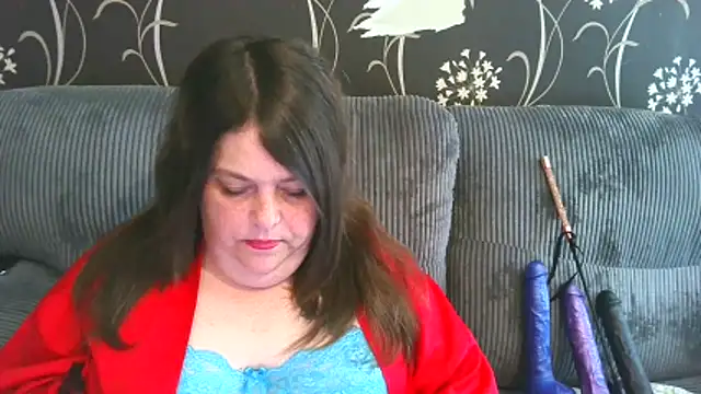 HouseWifeWhore Milf online show from April 19, 1:34 pm