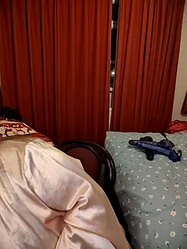 HouseWifeWhore Milf online show from May 13, 9:55 pm