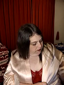 HouseWifeWhore Milf online show from May 1, 11:10 pm