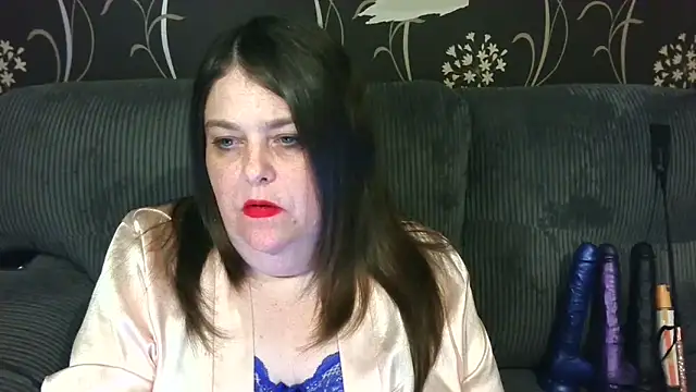 HouseWifeWhore Milf online show from April 16, 12:11 am