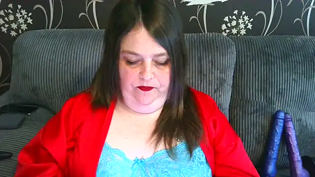 HouseWifeWhore Milf online show from March 29, 3:13 pm