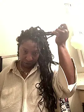 markquanna online show from February 17, 3:15 am