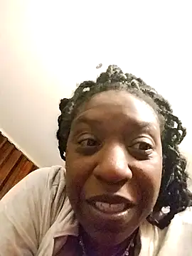 markquanna online show from February 6, 7:48 am