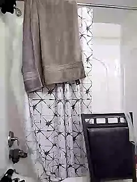 markquanna online show from December 19, 5:43 am