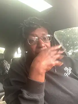 markquanna online show from April 9, 4:35 pm