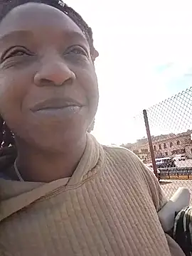 markquanna online show from November 4, 5:28 pm