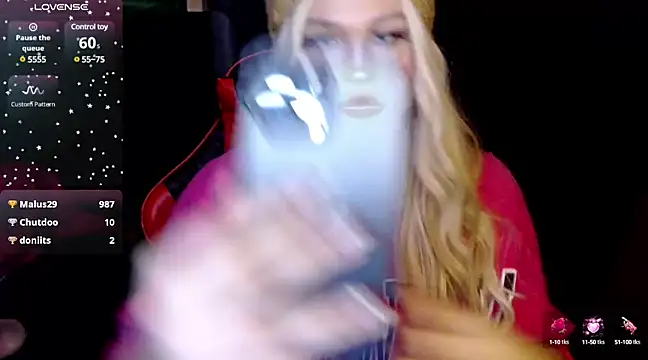 stacey wills44 online show from March 3, 11:56 pm