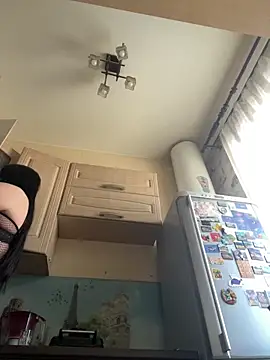 Snapshot of CrazzyChicks chatting on February 24, 5:08 am CrazzyChicks online show from February 24, 5:08 am