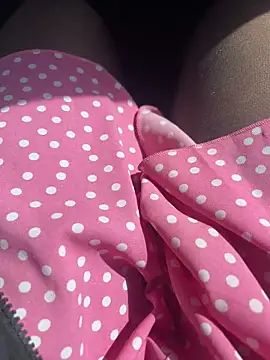 CrazzyChicks online show from May 3, 6:29 am