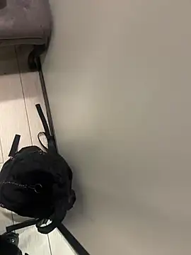 CrazzyChicks online show from March 11, 6:40 am