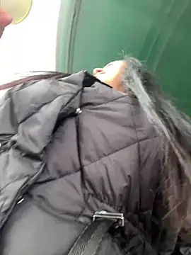 CrazzyChicks online show from April 15, 8:20 am