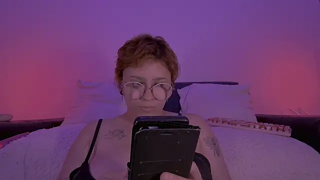 Snapshot of Lilmuh_ chatting on May 7, 11:41 pm Lilmuh online show from May 7, 11:41 pm