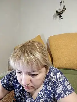 stefanyharper16 online show from March 25, 12:44 am