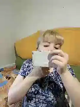 stefanyharper16 online show from November 15, 10:47 pm