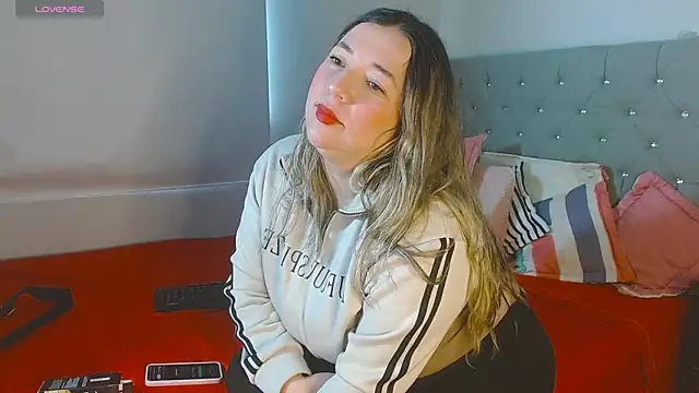 isabella rossse online show from November 27, 1:00 pm