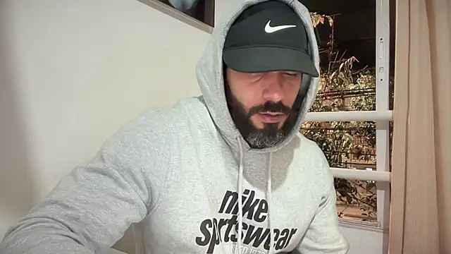 romeolovedark online show from January 6, 5:33 am