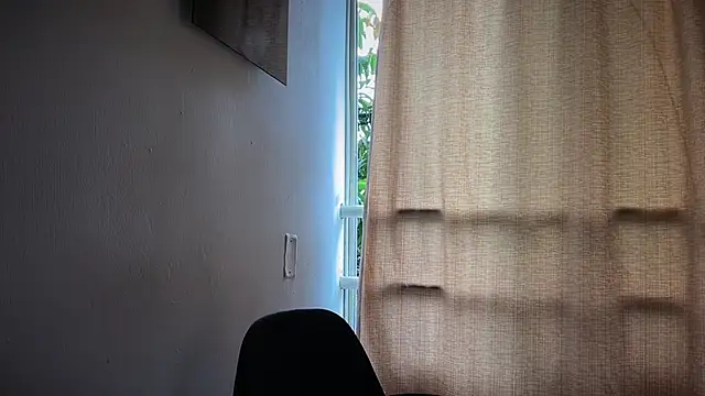 Snapshot of romeolovedark chatting on May 28, 9:10 pm romeolovedark online show from May 28, 9:10 pm