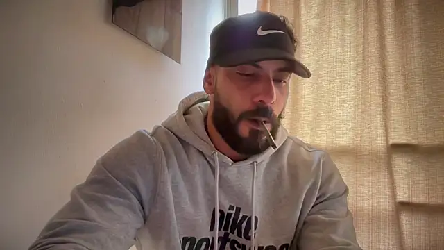 romeolovedark online show from March 29, 8:54 pm