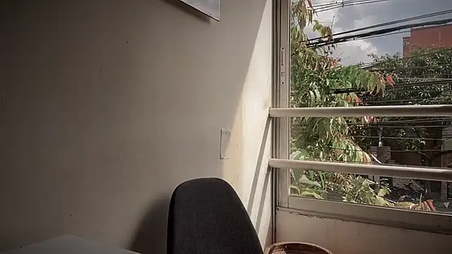 romeolovedark online show from January 31, 7:45 pm