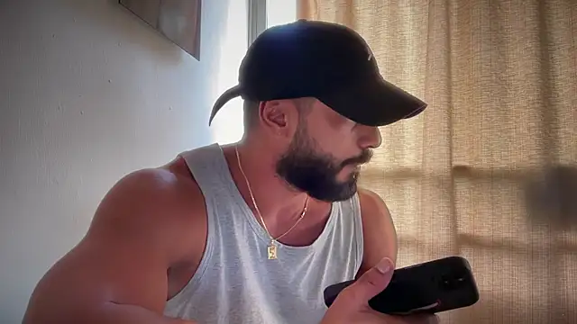 romeolovedark online show from March 31, 7:49 pm