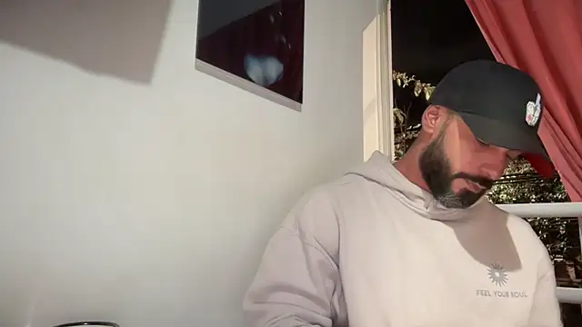 romeolovedark online show from November 25, 4:57 am