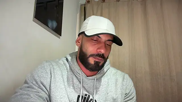 romeolovedark online show from March 27, 6:00 am