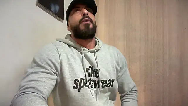 romeolovedark online show from March 29, 2:24 am