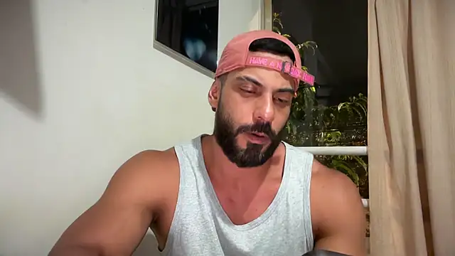 romeolovedark online show from March 31, 7:43 am