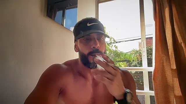 romeolovedark online show from February 11, 2:06 pm