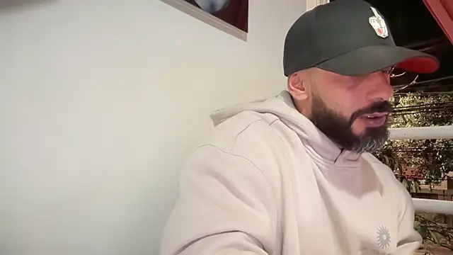 romeolovedark online show from October 19, 8:06 am