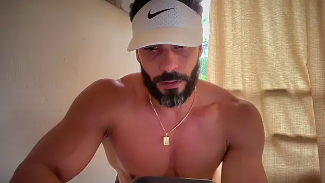 Snapshot of romeolovedark chatting on June 10, 1:01 pm romeolovedark online show from June 10, 1:01 pm