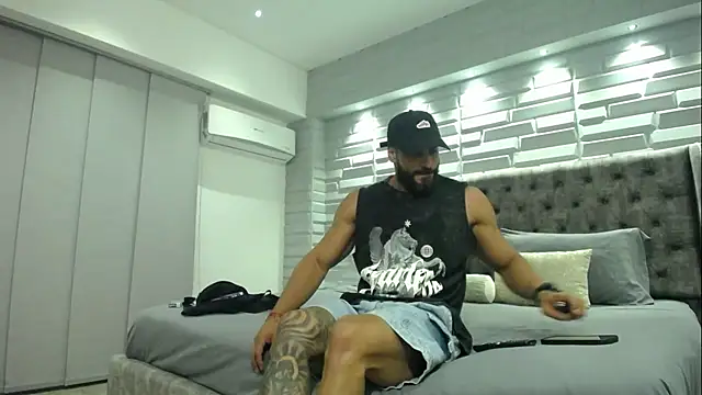 romeolovedark online show from February 19, 4:55 am