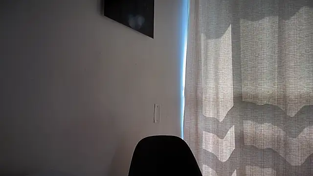 romeolovedark online show from February 7, 4:15 pm