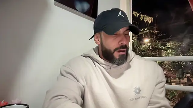 romeolovedark online show from November 7, 4:39 am