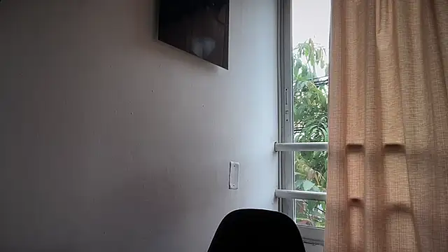 romeolovedark online show from February 8, 5:10 pm