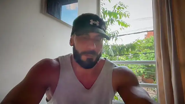Snapshot of romeolovedark chatting on July 10, 11:05 pm romeolovedark online show from July 10, 11:05 pm