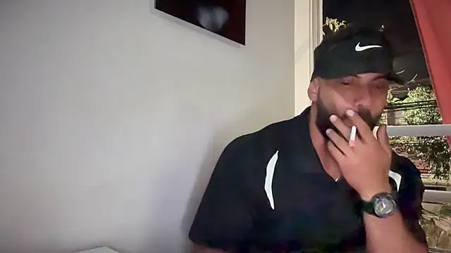 romeolovedark online show from November 18, 7:55 am