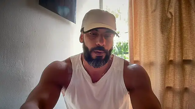 Snapshot of romeolovedark chatting on June 15, 1:00 pm romeolovedark online show from June 15, 1:00 pm