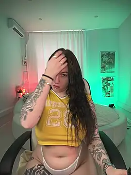 Snapshot of IvyHoney chatting on March 22, 10:28 am IvyHoney online show from March 22, 10:28 am