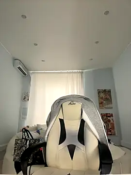 Snapshot of IvyHoney chatting on September 28, 7:48 am IvyHoney online show from September 28, 7:48 am