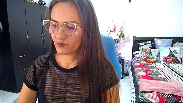 Xiimen online show from February 6, 11:56 pm