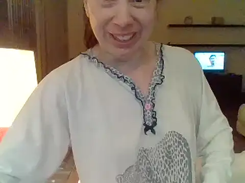 Snapshot of Moi_Lina chatting on June 22, 10:07 pm Moi Lina online show from June 22, 10:07 pm